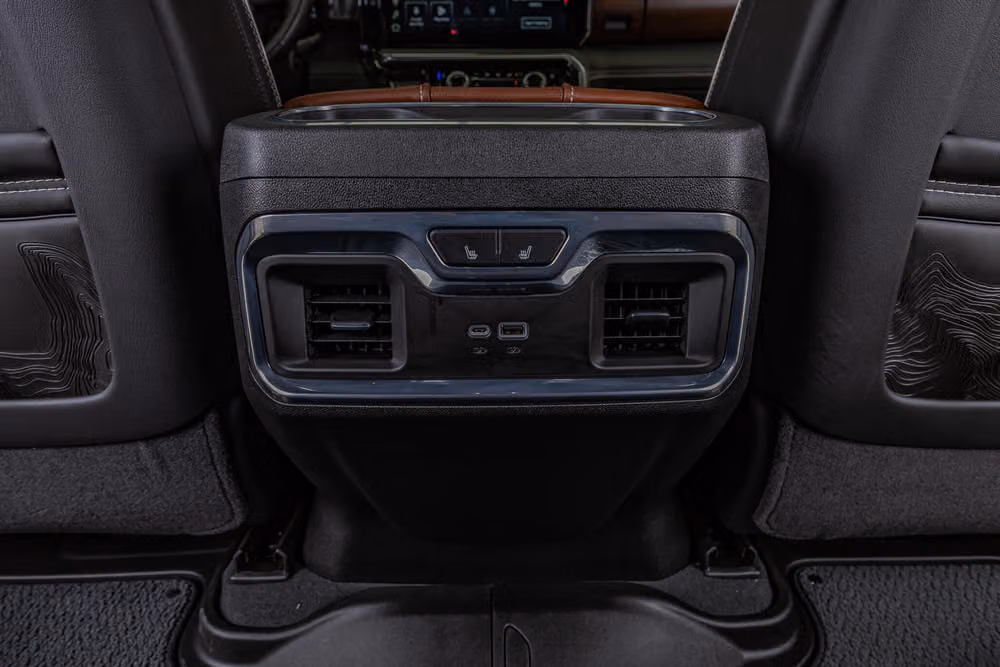 2026 GMC Sierra 2500HD Denali Ultimate Crew Cab Image 34