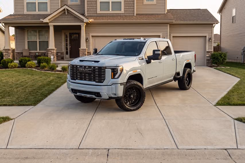 2026 GMC Sierra 2500HD Denali Ultimate Crew Cab Image 44