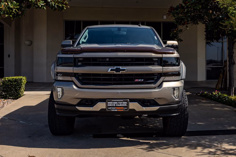 2017 Chevrolet Silverado 1500 LT Z71 Crew Cab Image 3