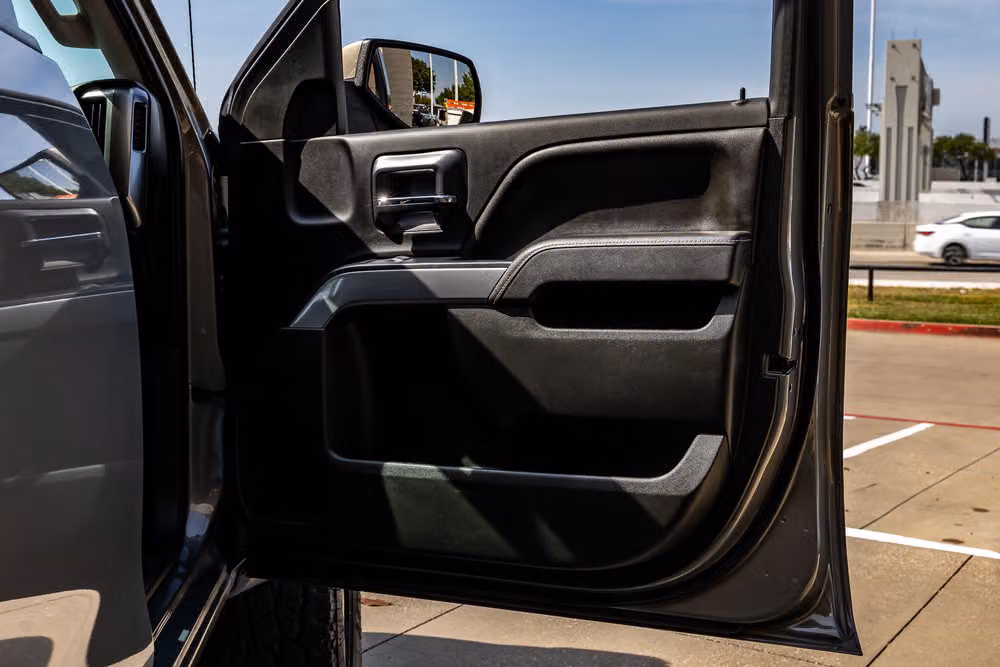 2017 Chevrolet Silverado 1500 LT Z71 Crew Cab Image 31