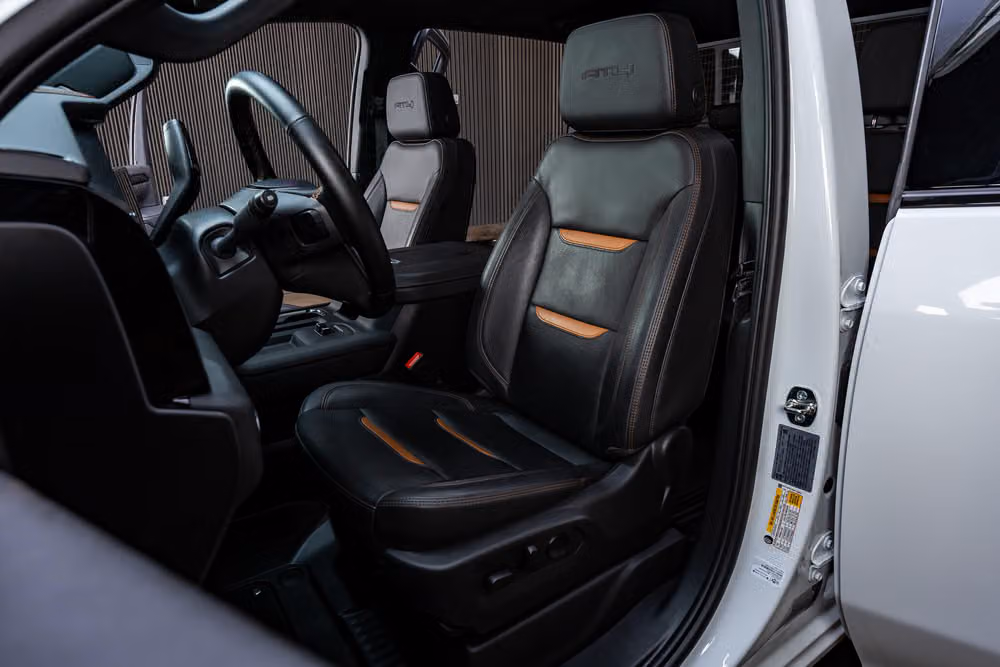 2025 GMC Sierra 2500HD AT4 Crew Cab Image 30