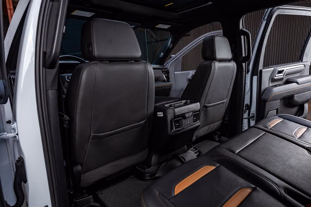 2025 GMC Sierra 2500HD AT4 Crew Cab Image 35