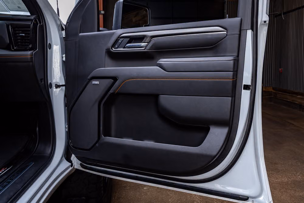 2025 GMC Sierra 2500HD AT4 Crew Cab Image 38