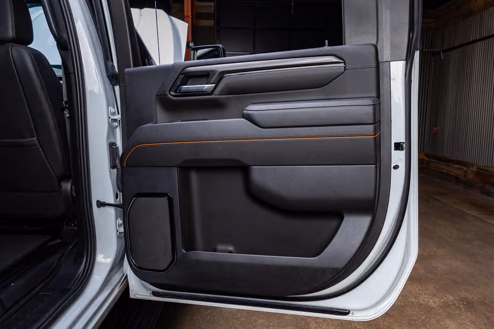 2025 GMC Sierra 2500HD AT4 Crew Cab Image 40