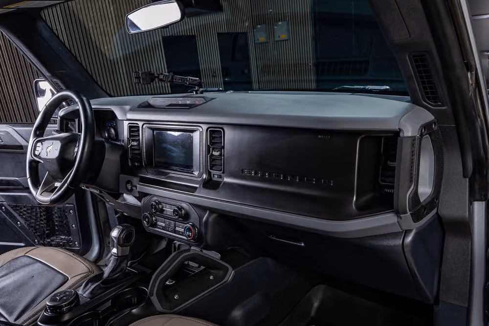 2022 Ford Bronco Base Image 16