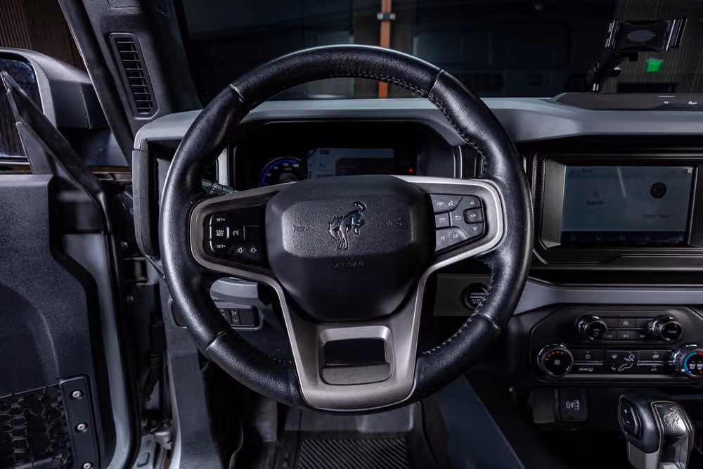 2022 Ford Bronco Base Image 17