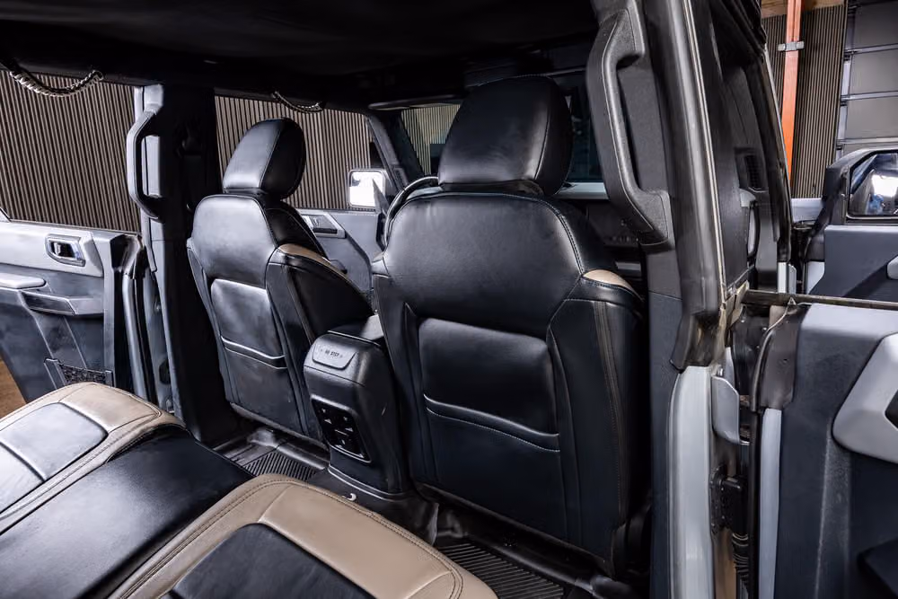 2022 Ford Bronco Base Image 29