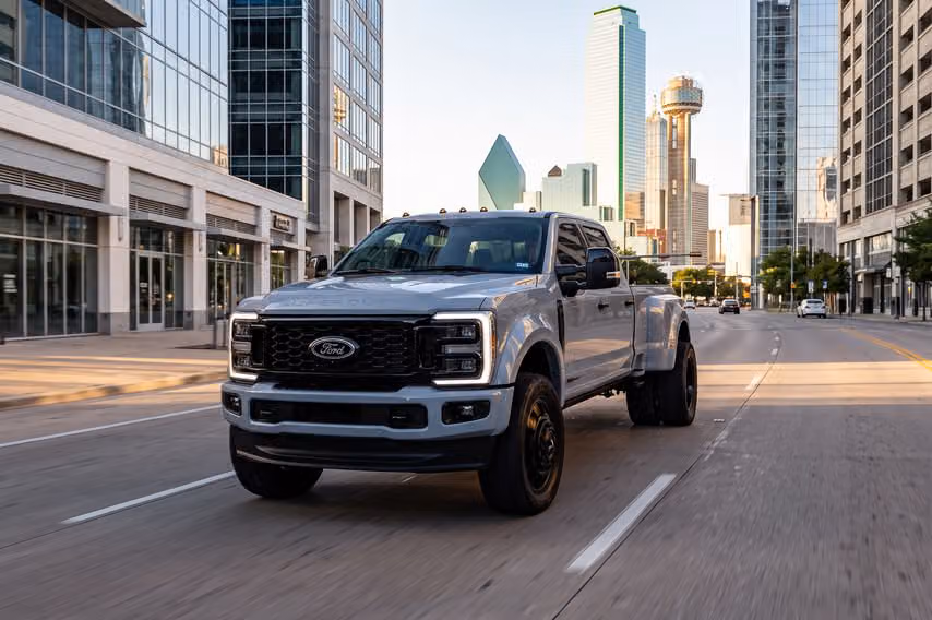 2026 Ford F-450 Super Duty Platinum Plus Crew Cab Image 42