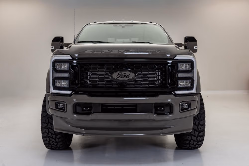 2026 Ford F-450 Super Duty King Ranch Crew Cab Image 4