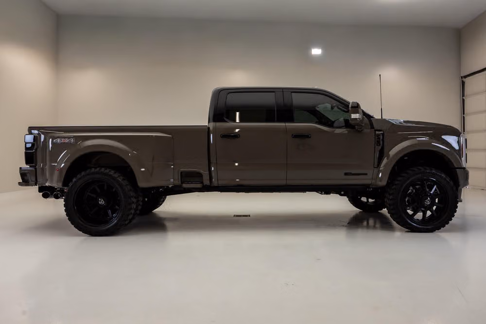 2026 Ford F-450 Super Duty King Ranch Crew Cab Image 11