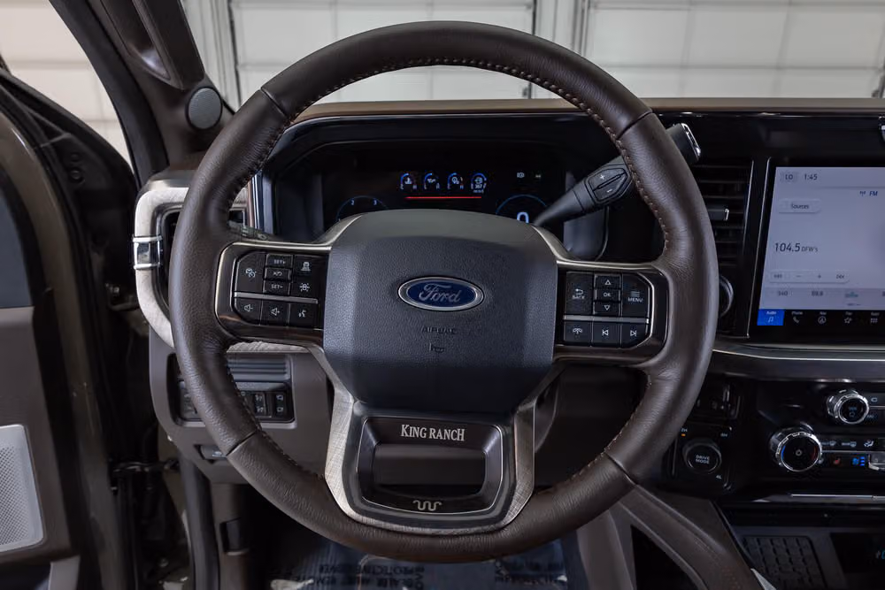 2026 Ford F-450 Super Duty King Ranch Crew Cab Image 18