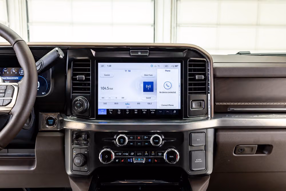 2026 Ford F-450 Super Duty King Ranch Crew Cab Image 25