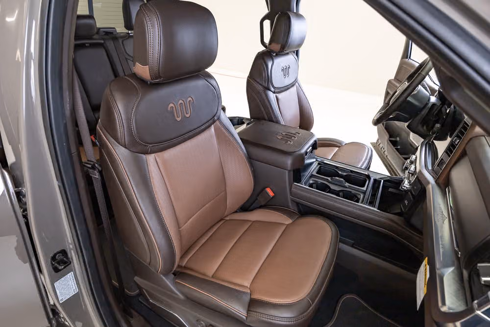 2026 Ford F-450 Super Duty King Ranch Crew Cab Image 30
