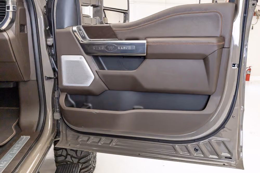 2026 Ford F-450 Super Duty King Ranch Crew Cab Image 36