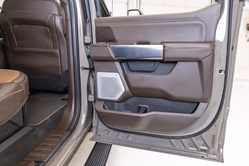 2026 Ford F-450 Super Duty King Ranch Crew Cab Image 38