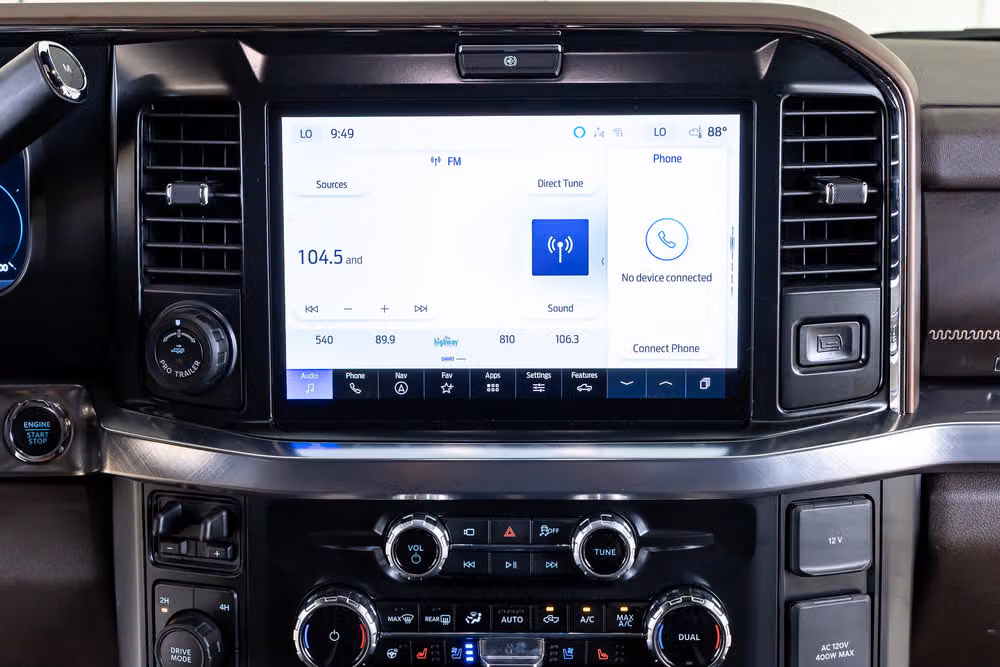 2026 Ford F-450 Super Duty King Ranch Crew Cab Image 24