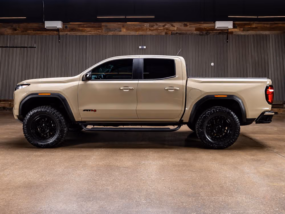 2023 GMC Canyon AT4 Crew Cab Image 7