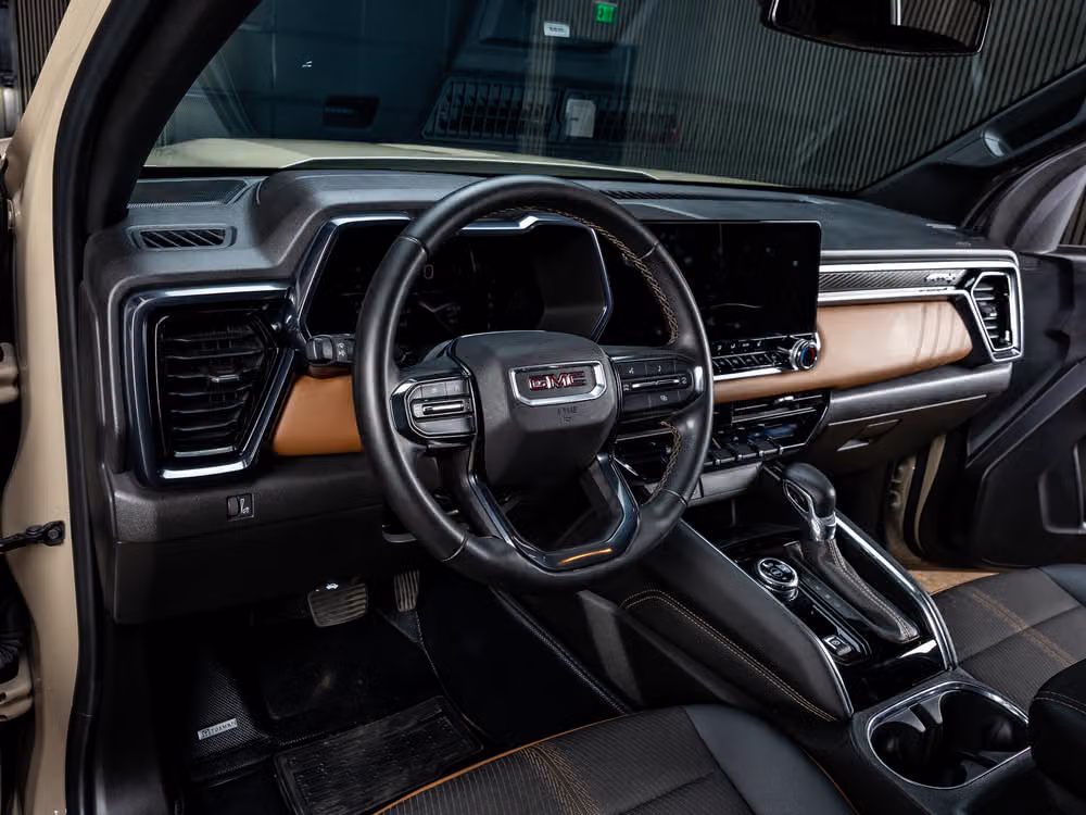 2023 GMC Canyon AT4 Crew Cab Image 16