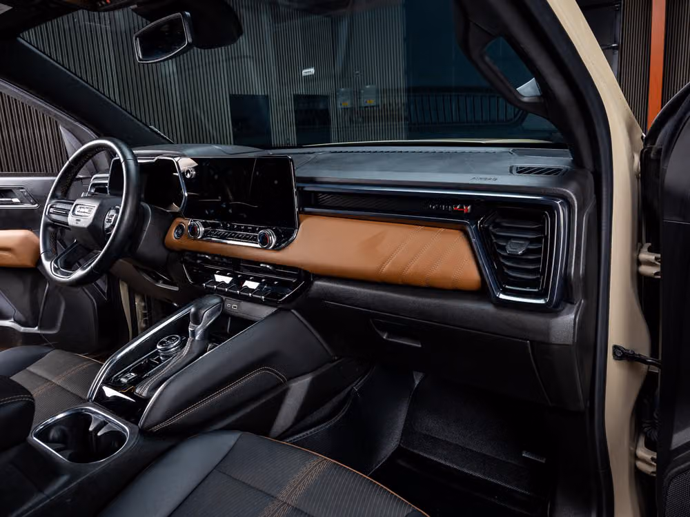2023 GMC Canyon AT4 Crew Cab Image 17