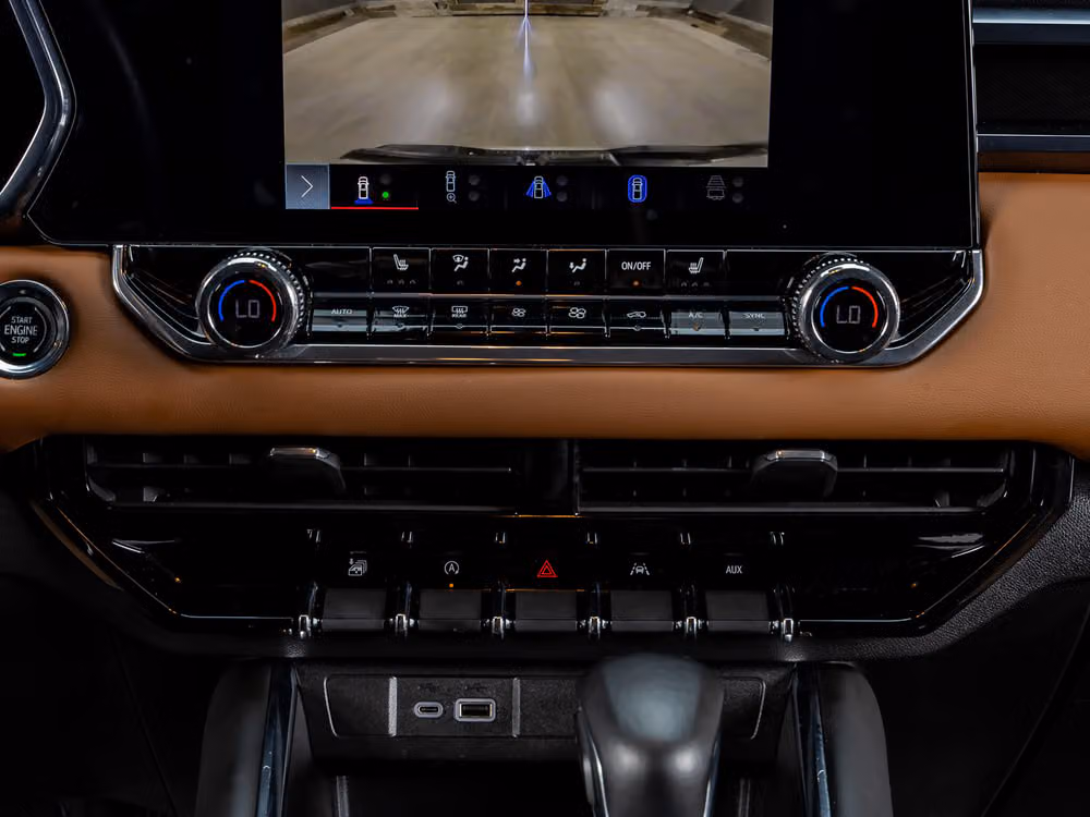 2023 GMC Canyon AT4 Crew Cab Image 25