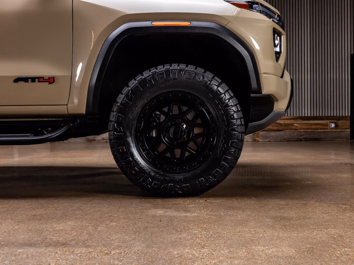 2023 GMC Canyon AT4 Crew Cab