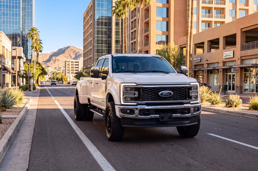 2026 Ford F-450 Super Duty Lariat Crew Cab Image 33