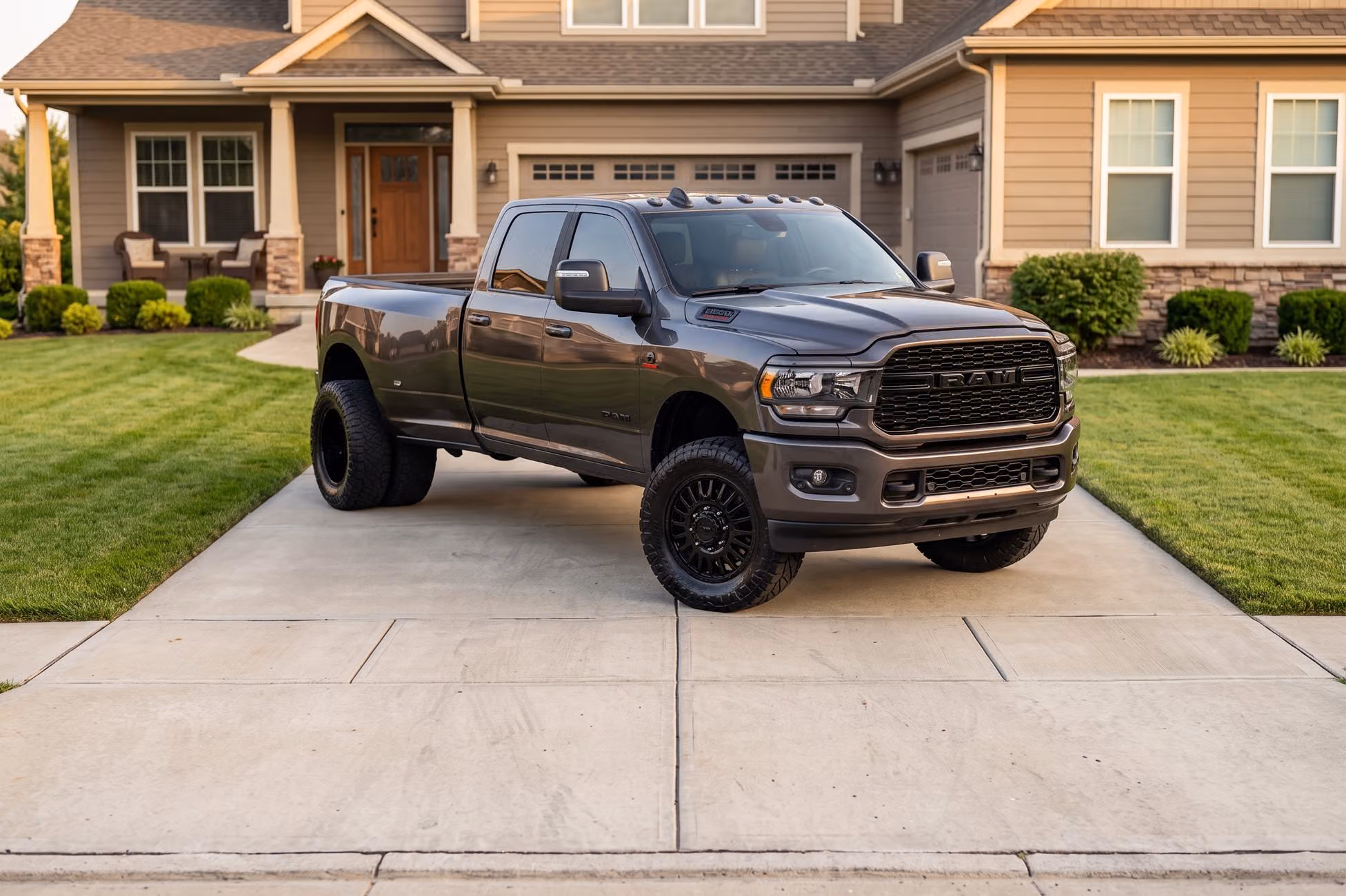 2024 Ram 3500 Big Horn Crew Cab Image 32