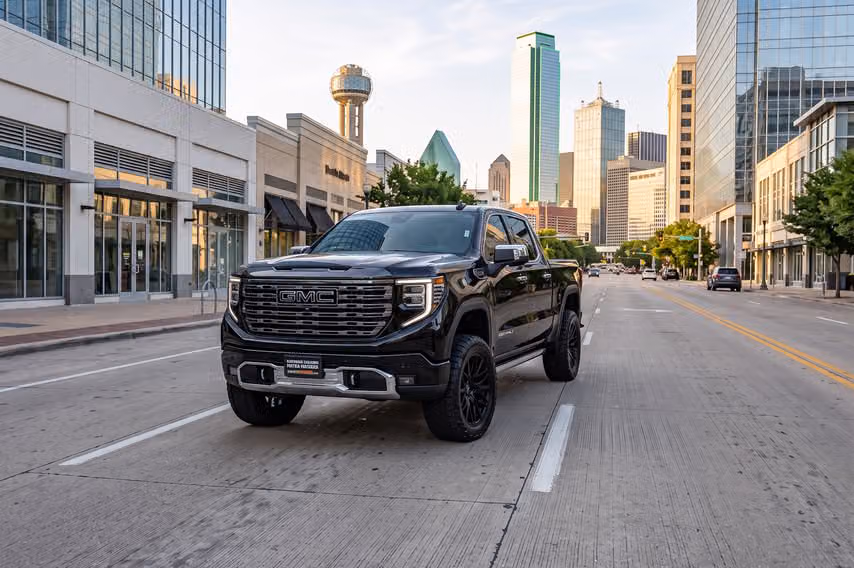 2025 GMC Sierra 1500 Denali Ultimate Crew Cab Image 44