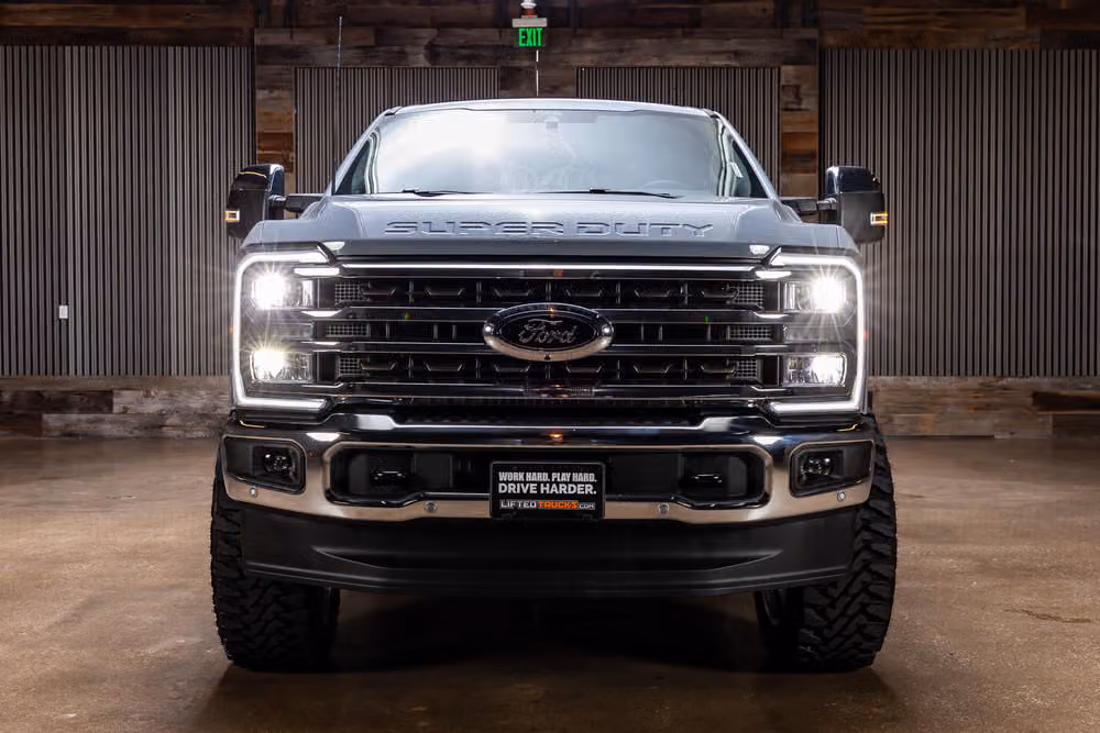 2025 Ford F-250 Super Duty King Ranch Crew Cab Image 4