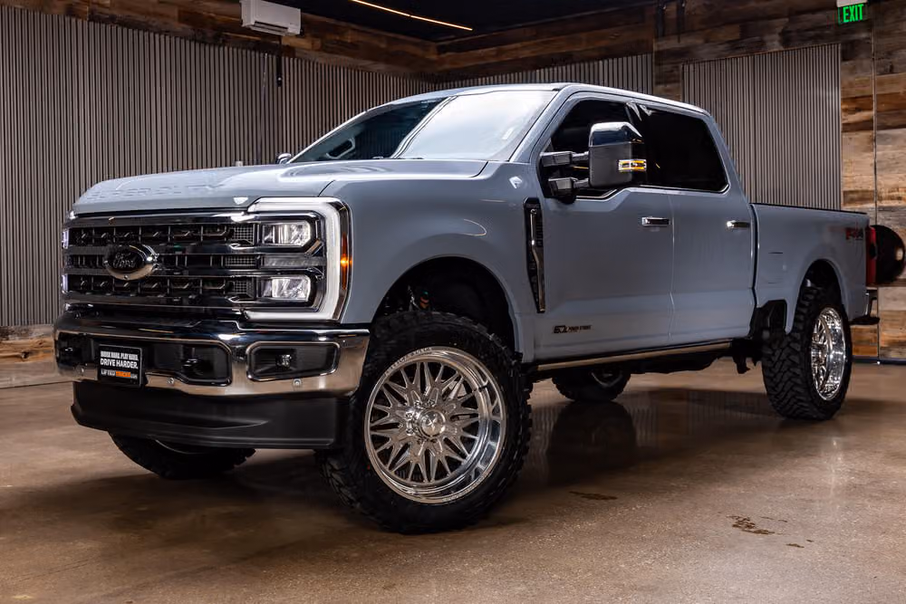 2025 Ford F-250 Super Duty King Ranch Crew Cab Image 5
