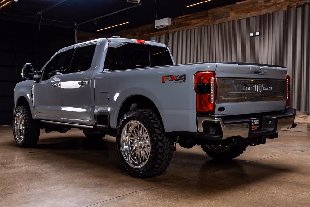 2025 Ford F-250 Super Duty King Ranch Crew Cab Image 7