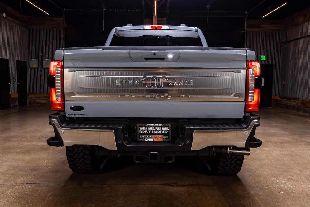 2025 Ford F-250 Super Duty King Ranch Crew Cab Image 8