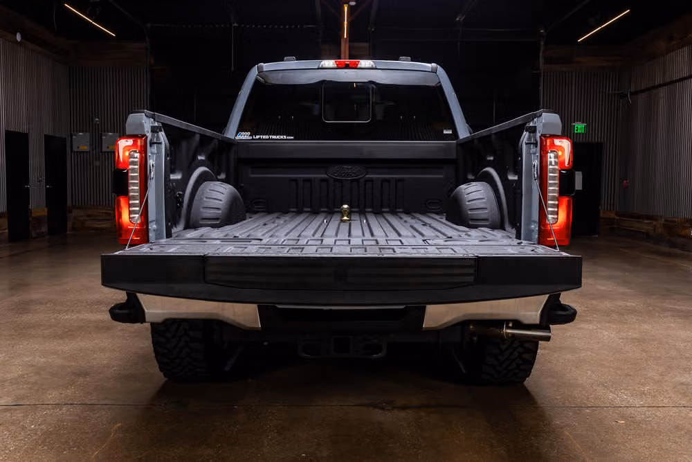 2025 Ford F-250 Super Duty King Ranch Crew Cab Image 9