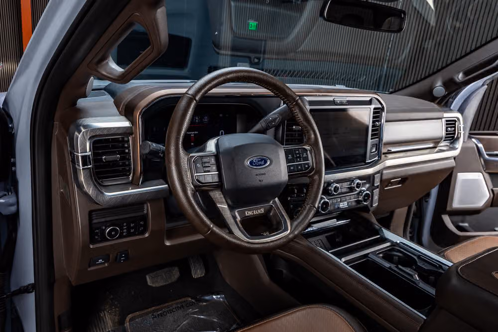 2025 Ford F-250 Super Duty King Ranch Crew Cab Image 17