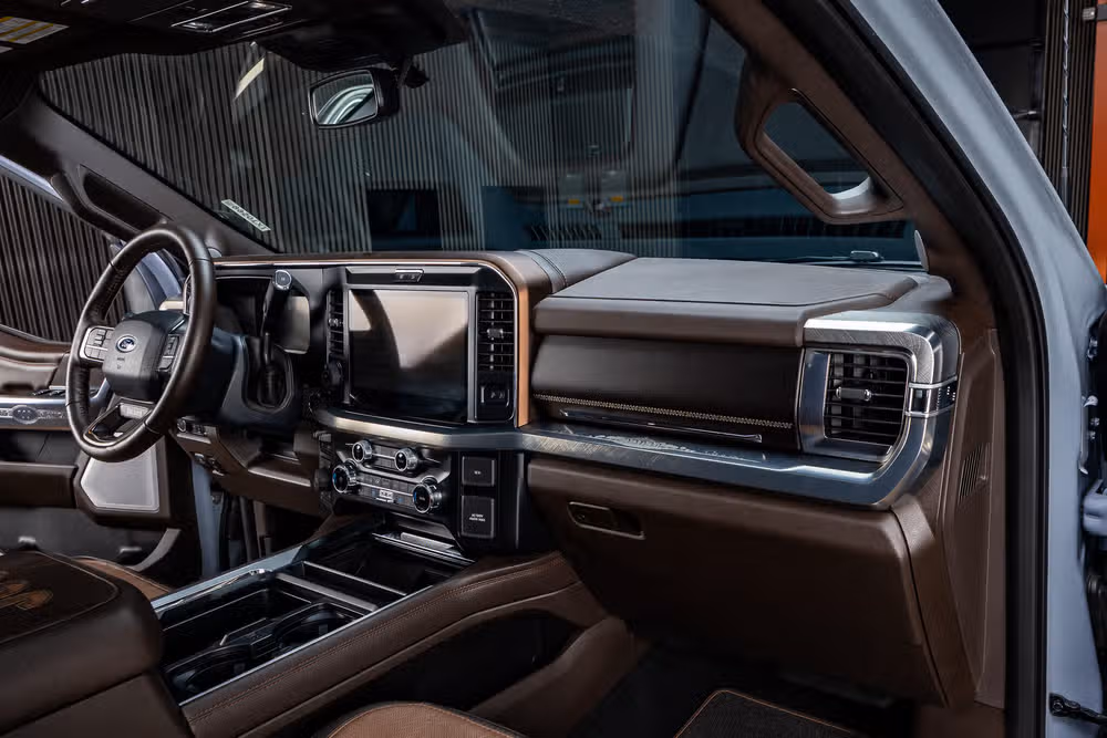 2025 Ford F-250 Super Duty King Ranch Crew Cab Image 18