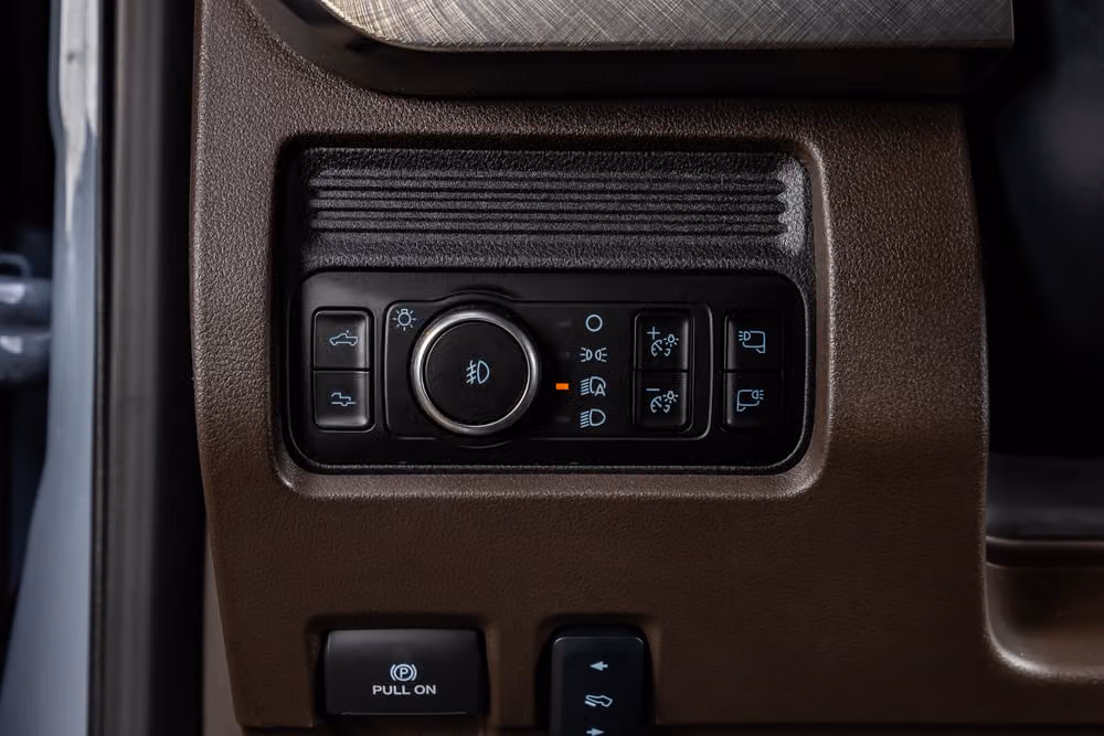 2025 Ford F-250 Super Duty King Ranch Crew Cab Image 22