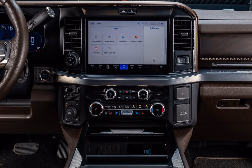 2025 Ford F-250 Super Duty King Ranch Crew Cab Image 25