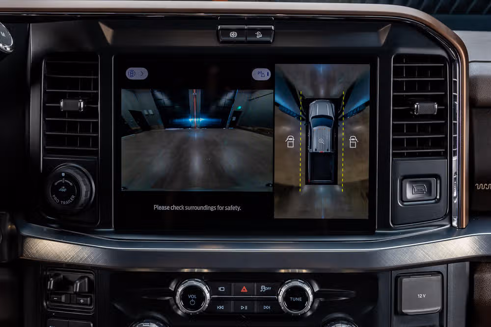 2025 Ford F-250 Super Duty King Ranch Crew Cab Image 27