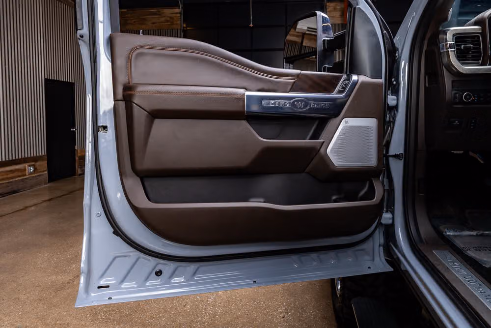 2025 Ford F-250 Super Duty King Ranch Crew Cab Image 38