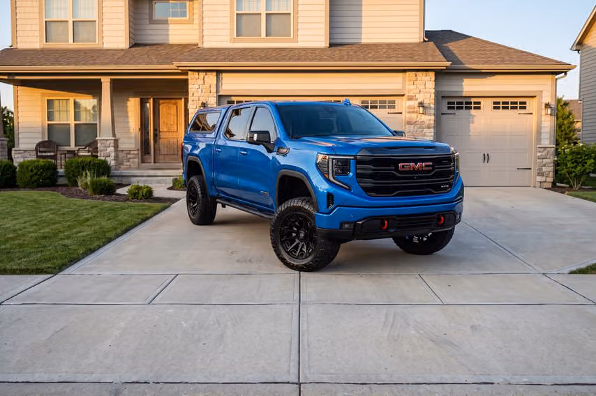 2023 GMC Sierra 1500 AT4 Crew Cab Image 42