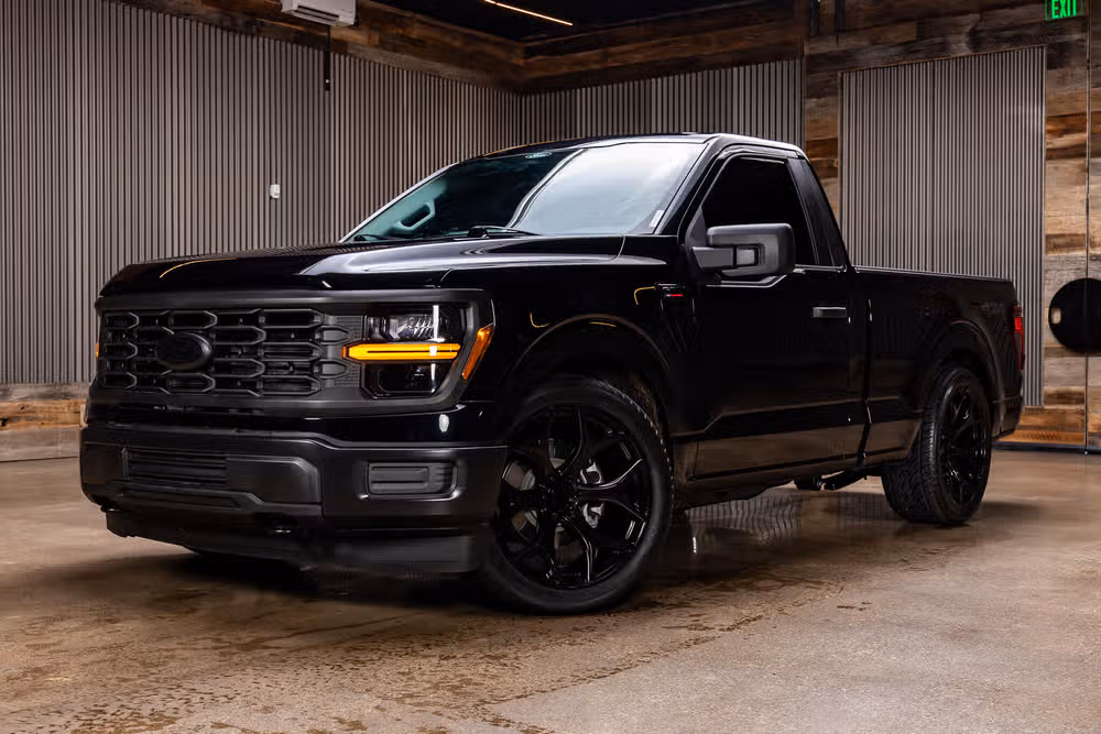 2025 Ford F-150 XL Regular Cab Image 4