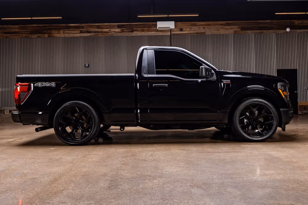 2025 Ford F-150 XL Regular Cab Image 10