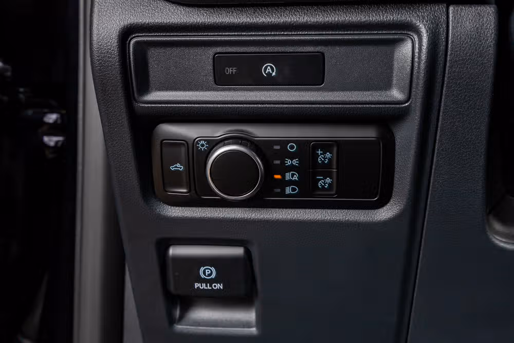 2025 Ford F-150 XL Regular Cab Image 17