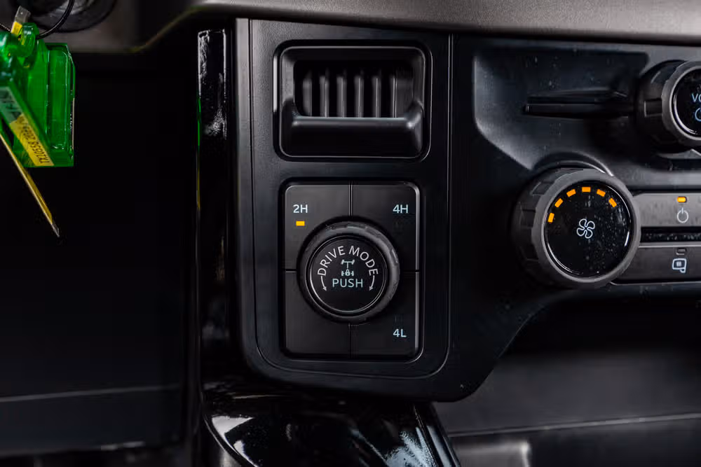 2025 Ford F-150 XL Regular Cab Image 18