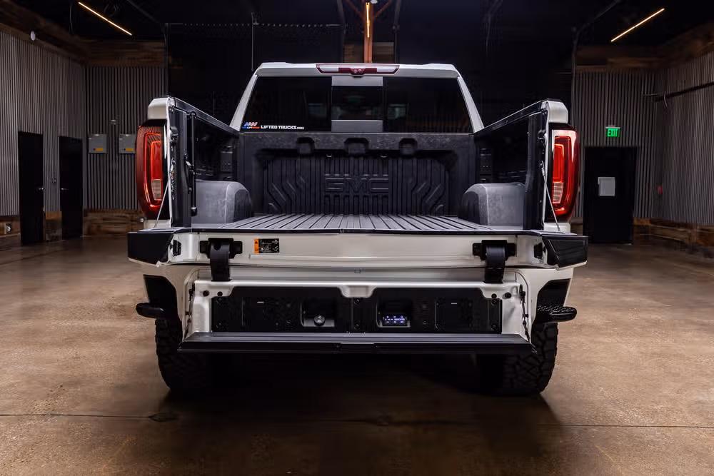 2024 GMC Sierra 1500 Denali Ultimate Crew Cab Image 9