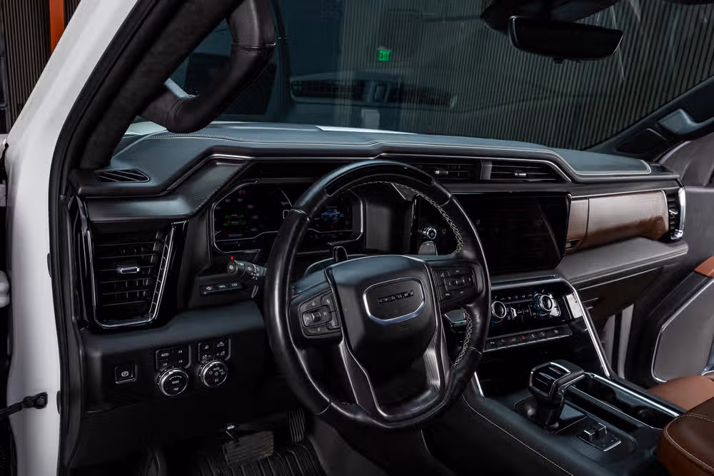 2024 GMC Sierra 1500 Denali Ultimate Crew Cab Image 17