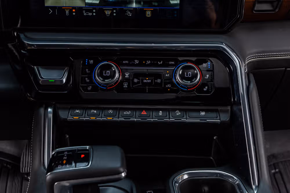 2024 GMC Sierra 1500 Denali Ultimate Crew Cab Image 27