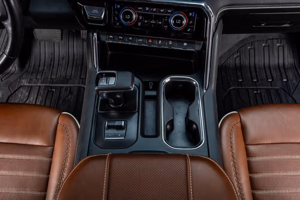 2024 GMC Sierra 1500 Denali Ultimate Crew Cab Image 28
