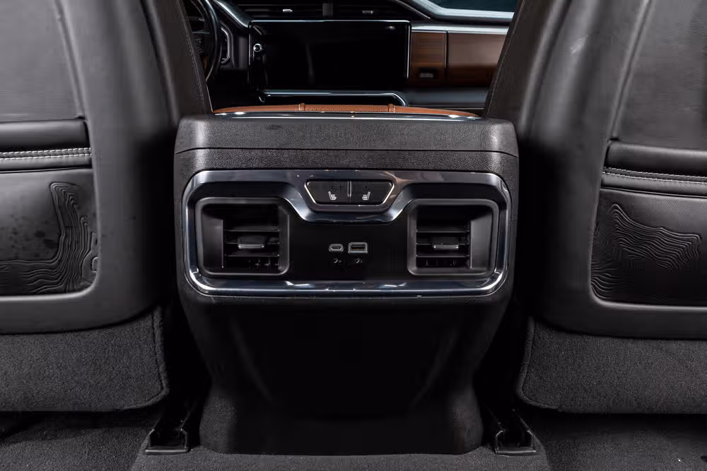 2024 GMC Sierra 1500 Denali Ultimate Crew Cab Image 34