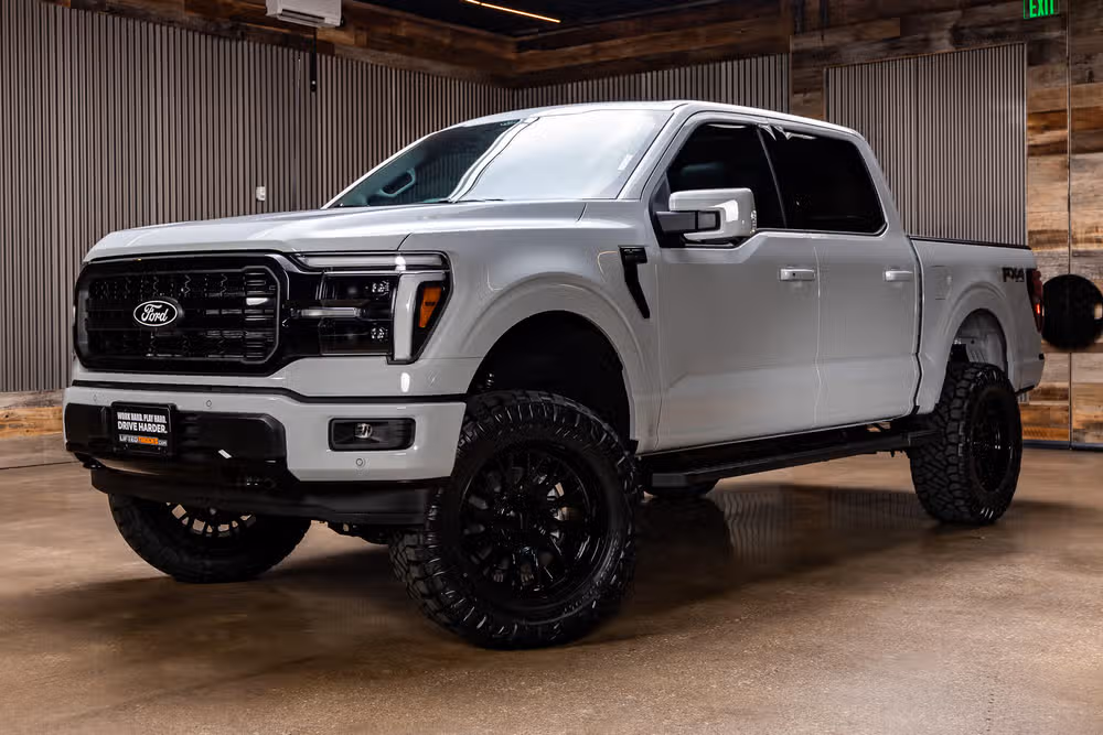 2026 Ford F-150 Lariat SuperCrew Image 5